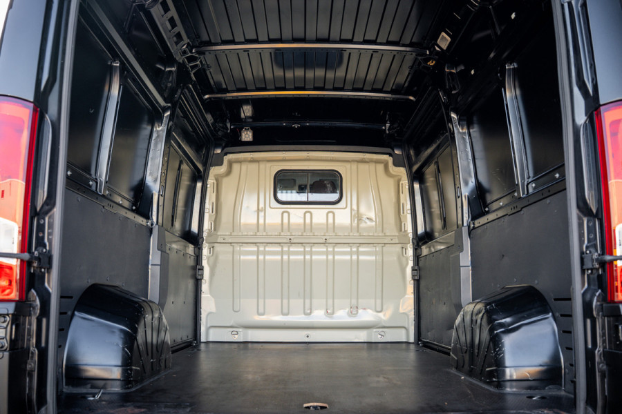 Peugeot Boxer 2.2 BlueHDi 140 L2H2 | 140 PK | 3-Zits | Cruise | Camera | Navi | Airco