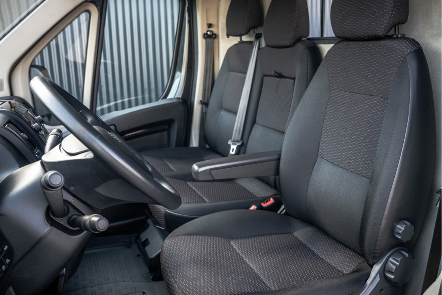 Peugeot Boxer 2.2 BlueHDi 140 L2H2 | 140 PK | 3-Zits | Cruise | Camera | Navi | Airco
