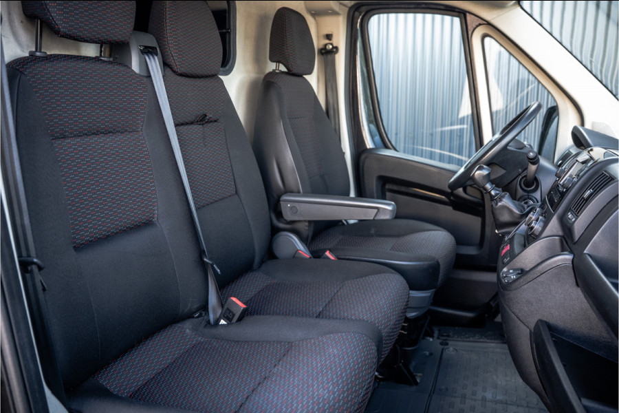 Peugeot Boxer 2.2 BlueHDi 140 L2H2 | 140 PK | 3-Zits | Cruise | Camera | Navi | Airco