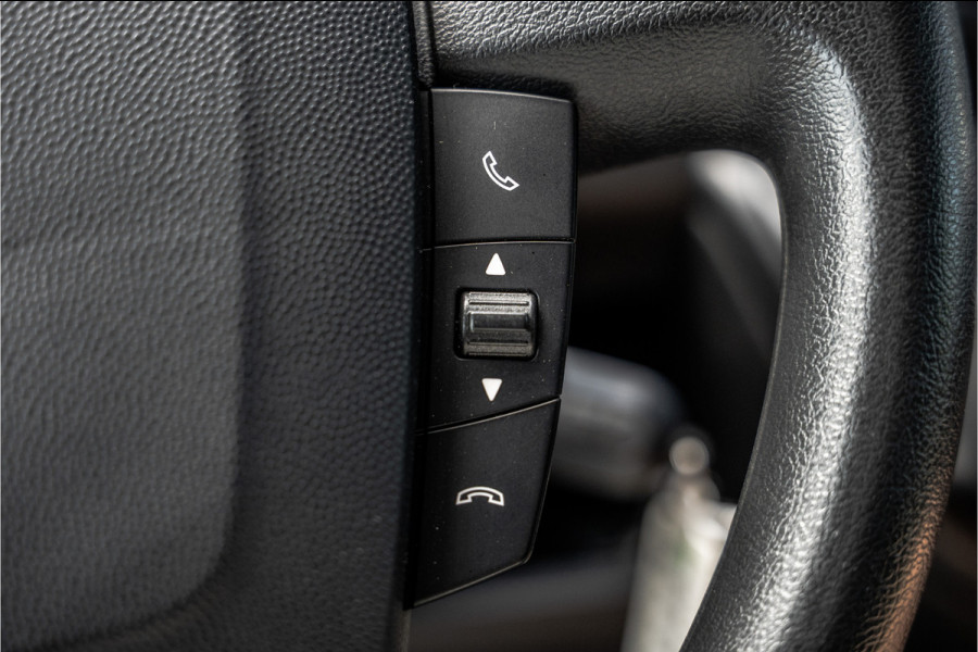 Peugeot Boxer 2.2 BlueHDi 140 L2H2 | 140 PK | 3-Zits | Cruise | Camera | Navi | Airco