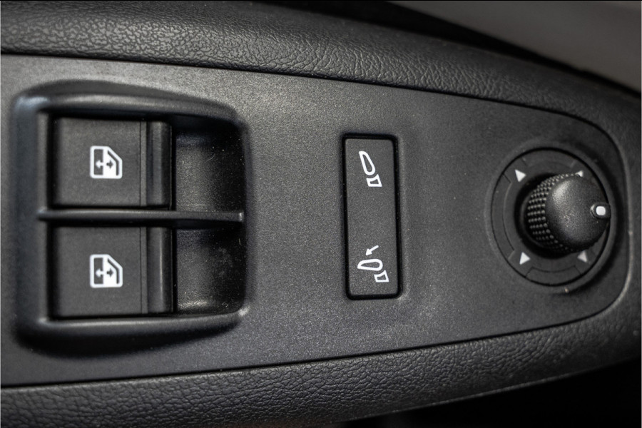 Peugeot Boxer 2.2 BlueHDi 140 L2H2 | 140 PK | 3-Zits | Cruise | Camera | Navi | Airco