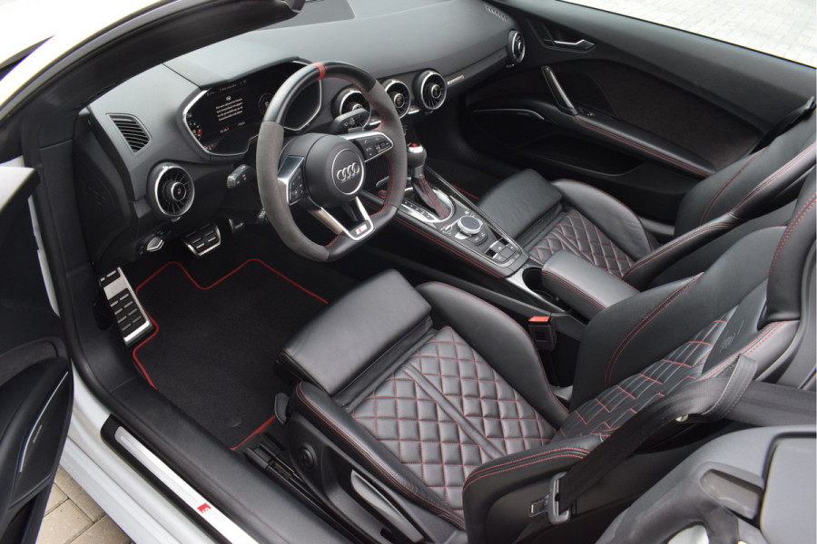 Audi TT TTS Roadster 2.0 TFSI Quattro Competition | RS stoelen | B&O | Keyless | Camera | 20" TTRS