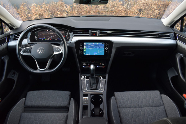 Volkswagen Passat Variant 2.0 TDI 150pk DSG Camera | Trekhaak | 18"