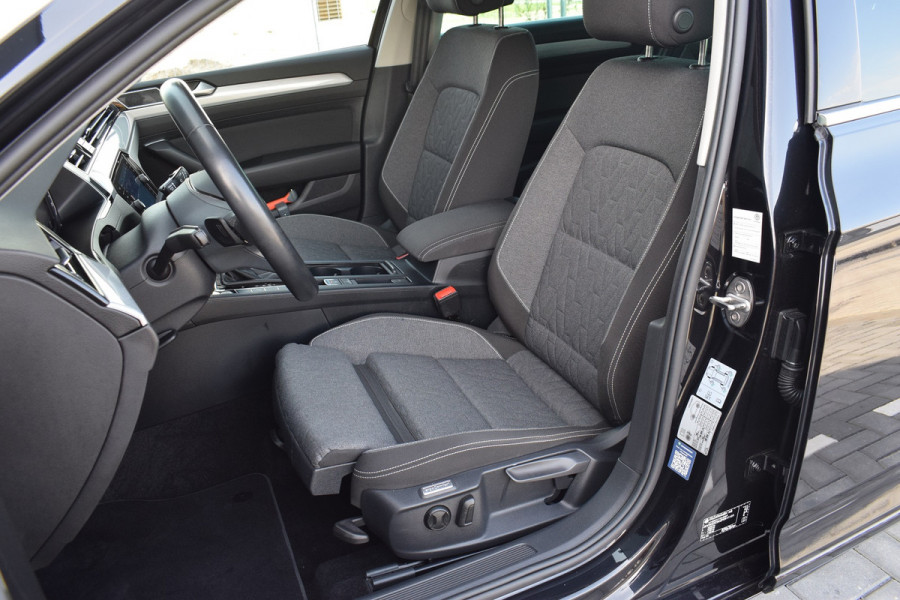 Volkswagen Passat Variant 2.0 TDI 150pk DSG Camera | Trekhaak | 18"