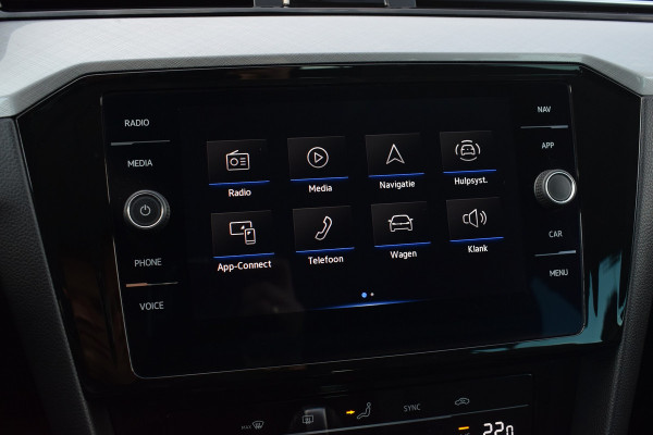 Volkswagen Passat Variant 2.0 TDI 150pk DSG Camera | Trekhaak | 18"