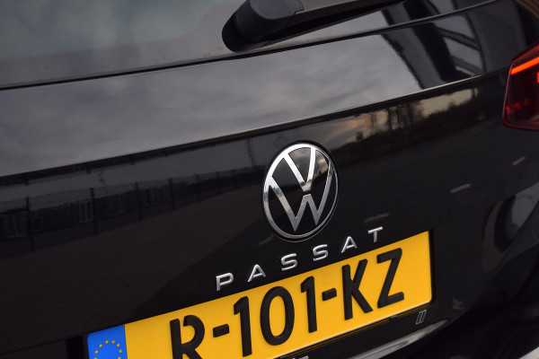 Volkswagen Passat Variant 2.0 TDI 150pk DSG Camera | Trekhaak | 18"