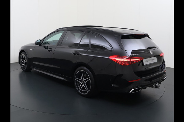 Mercedes-Benz C-Klasse 300e AMG Estate // SoH 99% // Trekhaak // Panoramadak // Distronic // 360 Camera // Memory // Sfeerverlichting