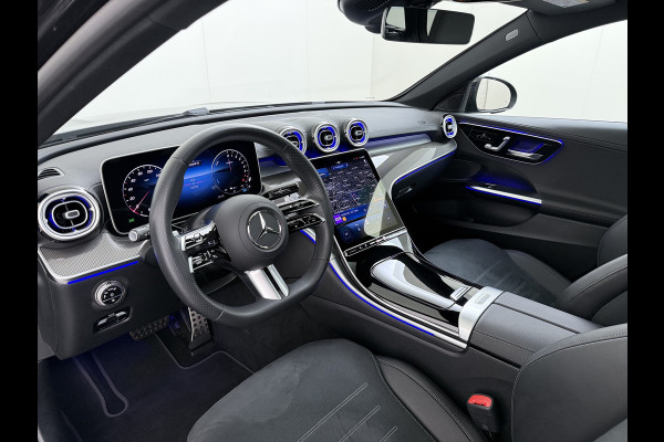 Mercedes-Benz C-Klasse 300e AMG Estate // SoH 99% // Trekhaak // Panoramadak // Distronic // 360 Camera // Memory // Sfeerverlichting