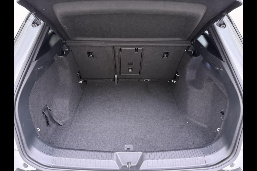 Volkswagen ID.4 GTX 4Motion 300PK Trekhaak 82kWh 4WD Matrix led Lmv 20" Elektr.+MemoryStoel Stuurverwarmimg Adap.Cruise Navi Ecc Top Sport Interieur Pakket Plus Apple Carplay Android Ergo-Active Stoelen Auto SOH 88% AWD Keyless Advanced 1e Eigenaar Dealeronderhouden Origineel Nederlandse Auto 1.200KG trekvermogen