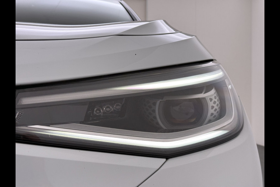 Volkswagen ID.4 GTX 4Motion 300PK Trekhaak 82kWh 4WD Matrix led Lmv 20" Elektr.+MemoryStoel Stuurverwarmimg Adap.Cruise Navi Ecc Top Sport Interieur Pakket Plus Apple Carplay Android Ergo-Active Stoelen Auto SOH 88% AWD Keyless Advanced 1e Eigenaar Dealeronderhouden Origineel Nederlandse Auto 1.200KG trekvermogen