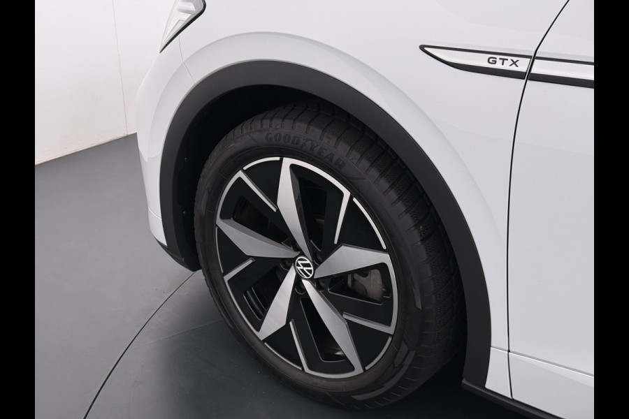 Volkswagen ID.4 GTX 4Motion 300PK Trekhaak 82kWh 4WD Matrix led Lmv 20" Elektr.+MemoryStoel Stuurverwarmimg Adap.Cruise Navi Ecc Top Sport Interieur Pakket Plus Apple Carplay Android Ergo-Active Stoelen Auto SOH 88% AWD Keyless Advanced 1e Eigenaar Dealeronderhouden Origineel Nederlandse Auto 1.200KG trekvermogen