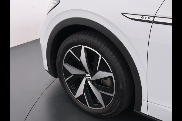 Volkswagen ID.4 GTX 4Motion 300PK Trekhaak 82kWh 4WD Matrix led Lmv 20" Elektr.+MemoryStoel Stuurverwarmimg Adap.Cruise Navi Ecc Top Sport Interieur Pakket Plus Apple Carplay Android Ergo-Active Stoelen Auto SOH 88% AWD Keyless Advanced 1e Eigenaar Dealeronderhouden Origineel Nederlandse Auto 1.200KG trekvermogen