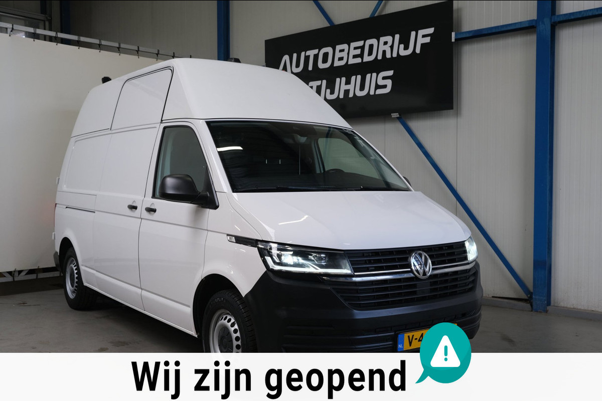 Volkswagen Transporter 2.0 TDI L2H2 30 - Airco, Cruise, PDC, Carplay, Inrichting, Trekhaak.