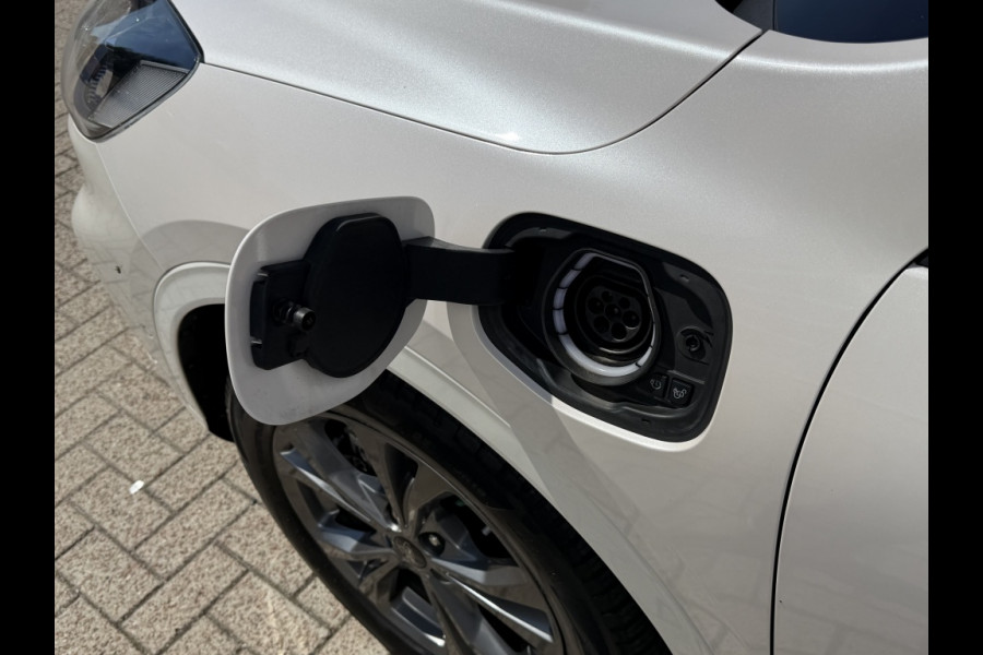 Ford Kuga 2.5 PHEV ST-Line X