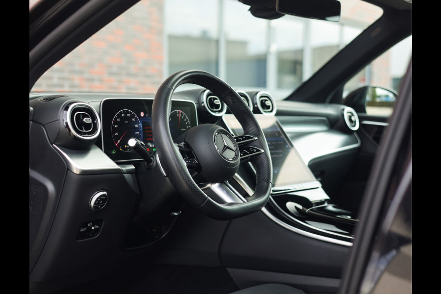 Mercedes-Benz GLC 300e 4MATIC | Pano - Stoelverwarming