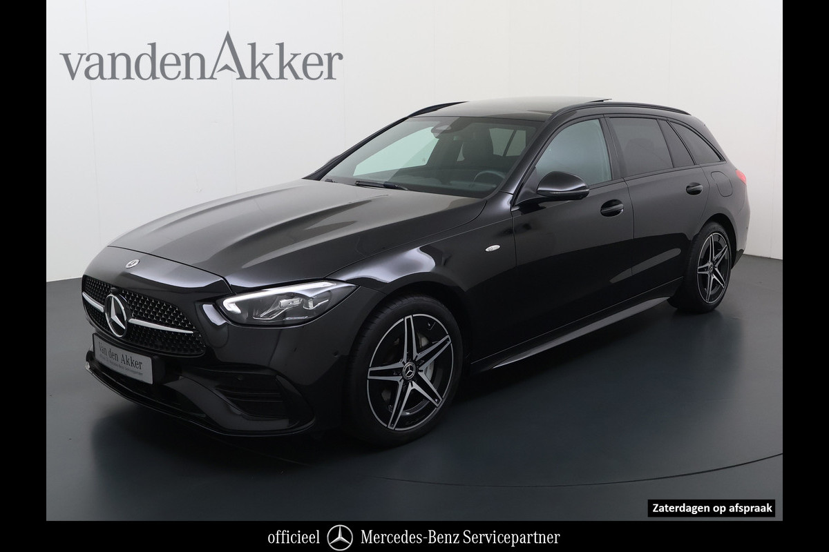 Mercedes-Benz C-Klasse 300e AMG Estate // Trekhaak // Panoramadak // Distronic // 360 Camera // Memory // Sfeerverlichting