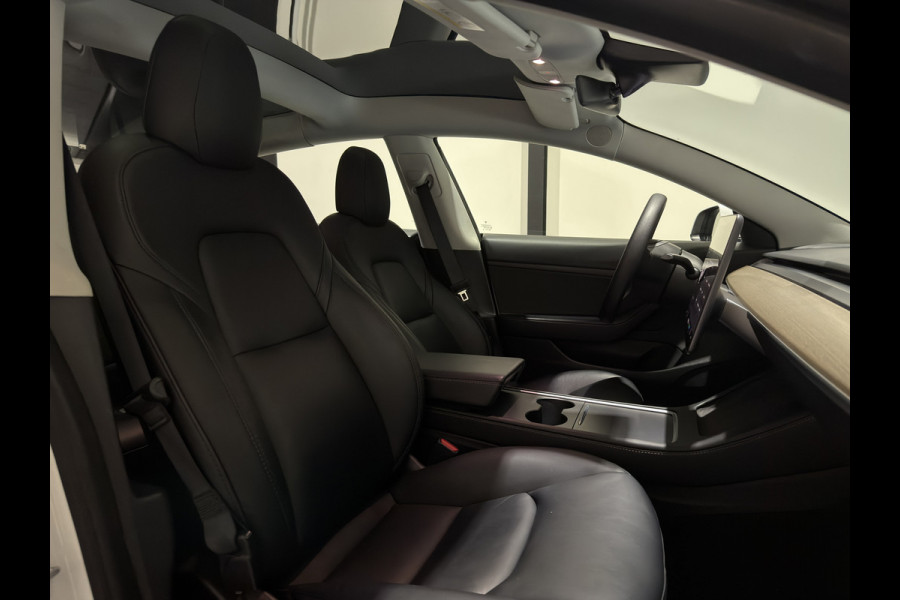 Tesla Model 3 Standard RWD Plus 60 kWh | Panoramadak | zwart leer | ACC