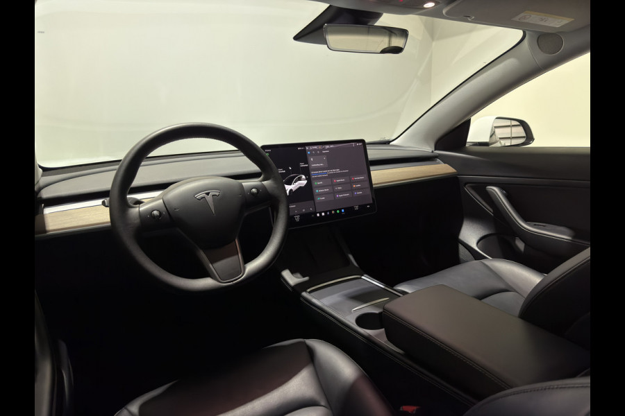 Tesla Model 3 Standard RWD Plus 60 kWh | Panoramadak | zwart leer | ACC
