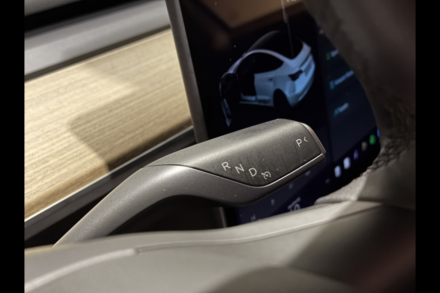 Tesla Model 3 Standard RWD Plus 60 kWh | Panoramadak | zwart leer | ACC