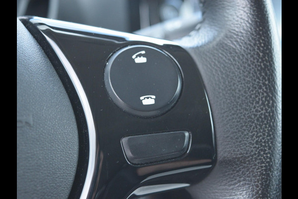 Peugeot 108 1.0 e-VTi Allure Climate control l Camera l Apple Carplay/Android Auto