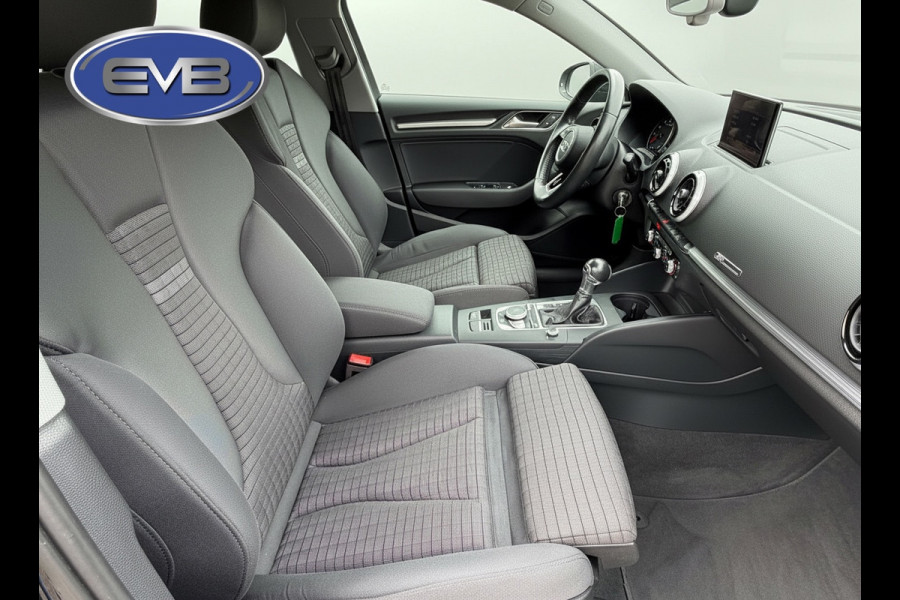 Audi A3 Limousine 1.5 TFSI 150 pk AUTOMAAT CoD Design Pro Line Plus, stoelverwarming,sportinterieur, climaat cont, parkeersensoren