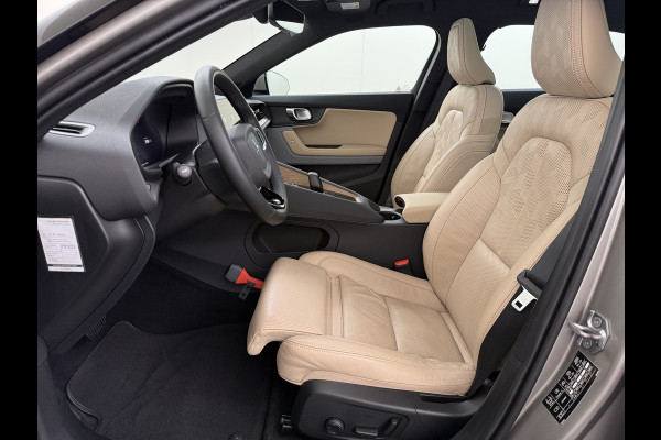 Polestar 2 Long Range Dual Motor Launch Ed. 78kWh 408PK Adap.Cruise Trekhaak Leder Panoramadak Harman&Kardon®-Audio BlindSpot 360°Camera St Keyless Draadloos Tel. Opladen Elek.Stoelen+Memory Elek.Achterklep Road-SIgn Info Lane Keeping Aid Ecc Pdc Lmv 19" Led Bluetooth 1e Eigenaar Dealeronderhouden 1.500KG Trekgewicht Zeer compleet