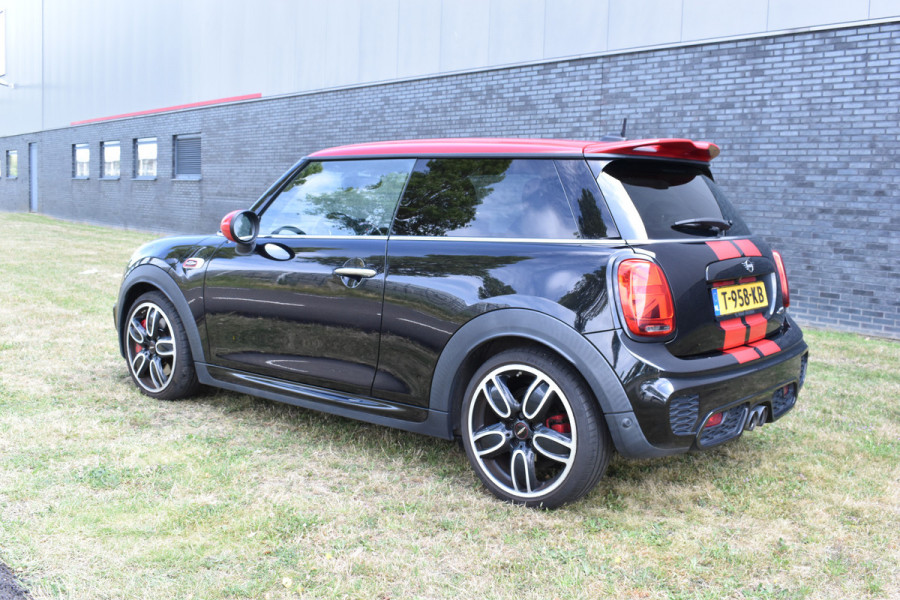 MINI 3-deurs 2.0 John Cooper Works Chili 232pk Leer Navi Automaat