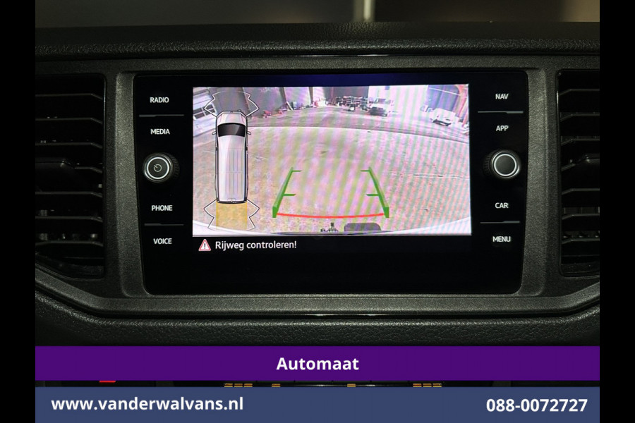 Volkswagen Crafter 2.0 TDI 141pk Automaat L3H2 L2H1 Euro6 Airco | Camera | Apple Carplay | 3000kg Trekhaak | Cruisecontrol Android Auto, Stoelverwarming, Parkeersensoren, Bijrijdersbank