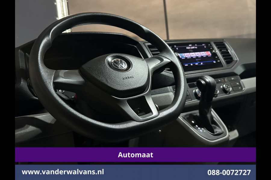Volkswagen Crafter 2.0 TDI 141pk Automaat L3H2 L2H1 Euro6 Airco | Camera | Apple Carplay | 3000kg Trekhaak | Cruisecontrol Android Auto, Stoelverwarming, Parkeersensoren, Bijrijdersbank