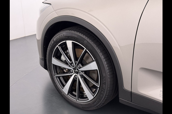 Polestar 2 Long Range Dual Motor Launch Ed. 78kWh 408PK Adap.Cruise Trekhaak Leder Panoramadak Harman&Kardon®-Audio BlindSpot 360°Camera St Keyless Draadloos Tel. Opladen Elek.Stoelen+Memory Elek.Achterklep Road-SIgn Info Lane Keeping Aid Ecc Pdc Lmv 19" Led Bluetooth 1e Eigenaar Dealeronderhouden 1.500KG Trekgewicht Zeer compleet