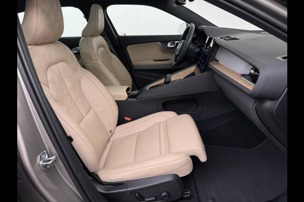 Polestar 2 Long Range Dual Motor Launch Ed. 78kWh 408PK Adap.Cruise Trekhaak Leder Panoramadak Harman&Kardon®-Audio BlindSpot 360°Camera St Keyless Draadloos Tel. Opladen Elek.Stoelen+Memory Elek.Achterklep Road-SIgn Info Lane Keeping Aid Ecc Pdc Lmv 19" Led Bluetooth 1e Eigenaar Dealeronderhouden 1.500KG Trekgewicht Zeer compleet