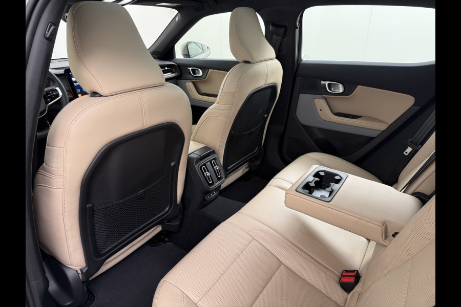 Polestar 2 Long Range Dual Motor Launch Ed. 78kWh 408PK Adap.Cruise Trekhaak Leder Panoramadak Harman&Kardon®-Audio BlindSpot 360°Camera St Keyless Draadloos Tel. Opladen Elek.Stoelen+Memory Elek.Achterklep Road-SIgn Info Lane Keeping Aid Ecc Pdc Lmv 19" Led Bluetooth 1e Eigenaar Dealeronderhouden 1.500KG Trekgewicht Zeer compleet