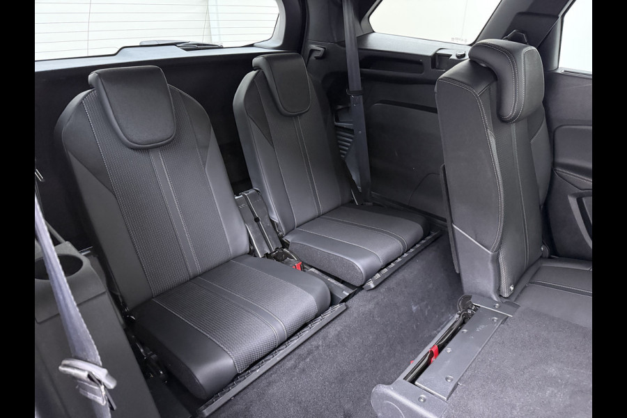 Peugeot 5008 131PK GT 7-Persoons Adap.Cruise 360°Camera 3D-Navi Ecc Apple Carplay Android Auto Keyless Black Pack Pdc Regen-Lichtsensor Privacy Glas Lmv Full-Led Isofix DAB Bluetooth Lane Assist Dodehoekdetectie 1e Eigenaar Dealeronderhouden Origineel Nederlandse Auto