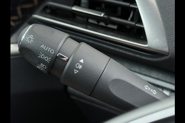 Peugeot 5008 131PK GT 7-Persoons Adap.Cruise 360°Camera 3D-Navi Ecc Apple Carplay Android Auto Keyless Black Pack Pdc Regen-Lichtsensor Privacy Glas Lmv Full-Led Isofix DAB Bluetooth Lane Assist Dodehoekdetectie 1e Eigenaar Dealeronderhouden Origineel Nederlandse Auto