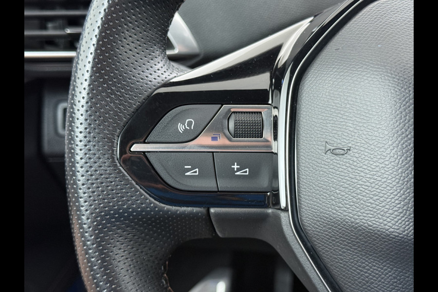 Peugeot 5008 131PK GT 7-Persoons Adap.Cruise 360°Camera 3D-Navi Ecc Apple Carplay Android Auto Keyless Black Pack Pdc Regen-Lichtsensor Privacy Glas Lmv Full-Led Isofix DAB Bluetooth Lane Assist Dodehoekdetectie 1e Eigenaar Dealeronderhouden Origineel Nederlandse Auto