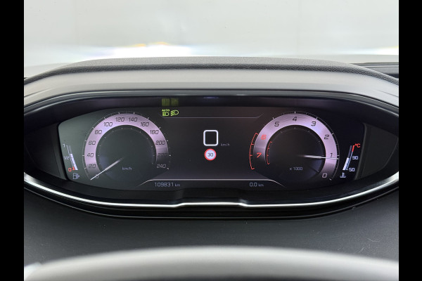 Peugeot 5008 131PK GT 7-Persoons Adap.Cruise 360°Camera 3D-Navi Ecc Apple Carplay Android Auto Keyless Black Pack Pdc Regen-Lichtsensor Privacy Glas Lmv Full-Led Isofix DAB Bluetooth Lane Assist Dodehoekdetectie 1e Eigenaar Dealeronderhouden Origineel Nederlandse Auto