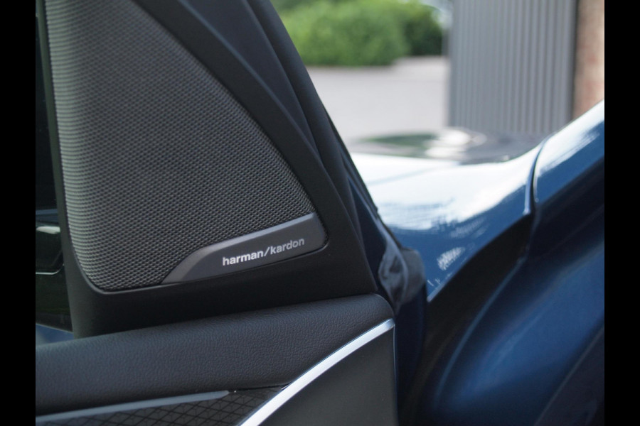 BMW X3 xDrive30e Business Edition Plus | Facelift Model | M-Pakket | 360 Camera | Harman Kardon | Trekhaak | LED-Laser | 21 Inch |