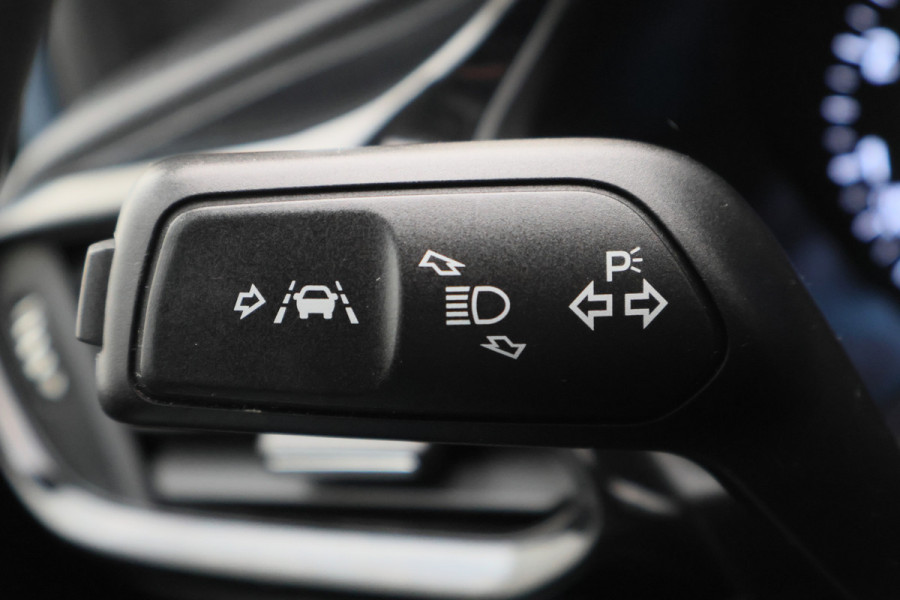 Ford Fiesta 1.1 Trend Cruise, Apple CarPlay, DAB, Lane Assist, PDC