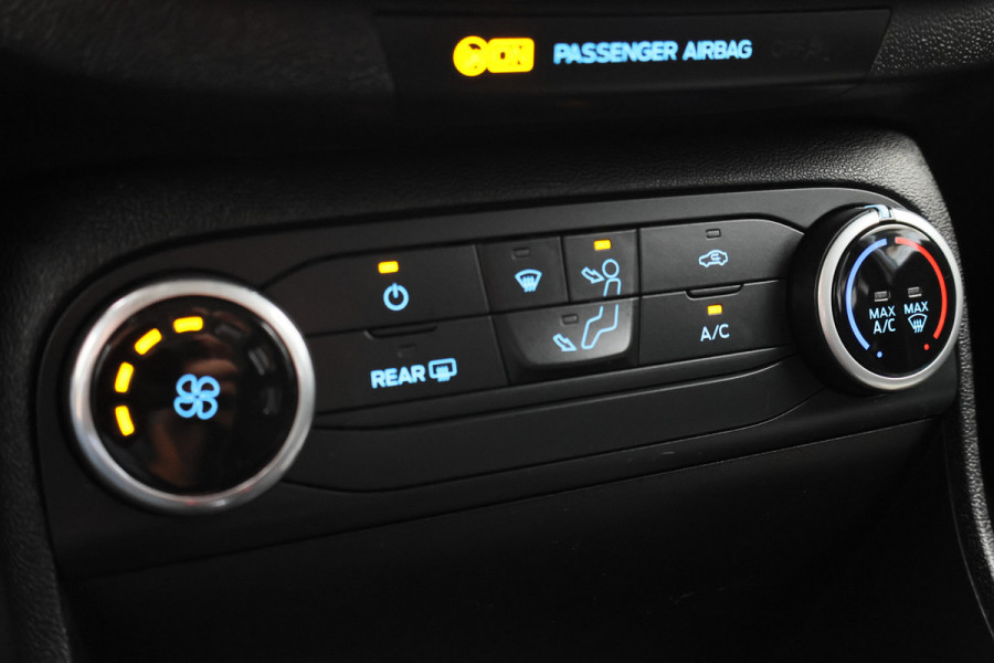 Ford Fiesta 1.1 Trend Cruise, Apple CarPlay, DAB, Lane Assist, PDC
