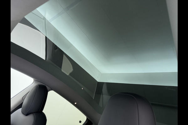 Tesla Model Y Long Range AWD 75kWh 514PK Warmtepomp Stuur+Stoel+Achterbankverwarming Panoramadak Camera's Adap.Cruise Navi Ecc Premium-Audio L Keyless Intel Atom®-Processor Privacy Glas Lmv Matrix Led Dodehoekdetectie