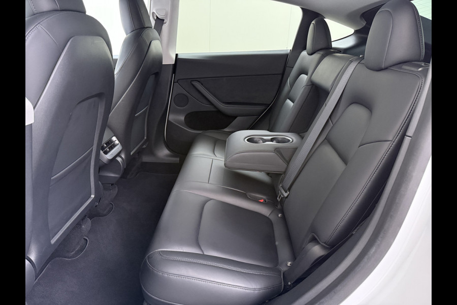 Tesla Model Y Long Range AWD 75kWh 514PK Warmtepomp Stuur+Stoel+Achterbankverwarming Panoramadak Camera's Adap.Cruise Navi Ecc Premium-Audio L Keyless Intel Atom®-Processor Privacy Glas Lmv Matrix Led Dodehoekdetectie