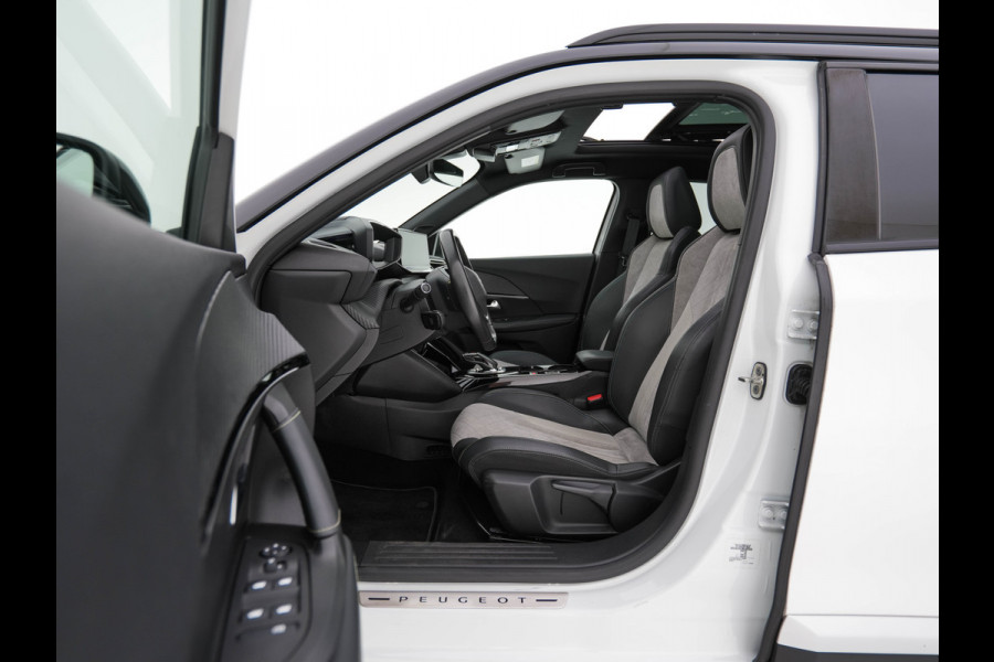 Peugeot e-2008 EV GT Pack 50 kWh [3-Fase-11kW] {SoH-88%} (INCL-BTW) * HEATPUMP | PANO |  LEATHER-ALCANTARA| DIGI-COCKPIT | FULL-LED | BLIS | KEYLESS | CAMERA | CARPLAY | DAB+ | NAVI-FULLMAP | ECC | PDC | SPORTSEATS | AMBIENTLIGHT | PRIVACY-GLASS |