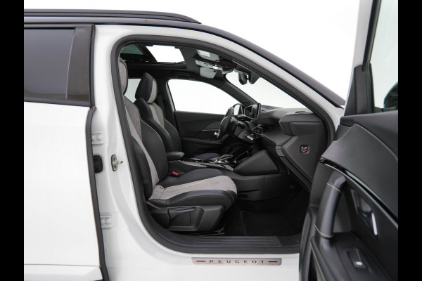 Peugeot e-2008 EV GT Pack 50 kWh [3-Fase-11kW] {SoH-88%} (INCL-BTW) * HEATPUMP | PANO |  LEATHER-ALCANTARA| DIGI-COCKPIT | FULL-LED | BLIS | KEYLESS | CAMERA | CARPLAY | DAB+ | NAVI-FULLMAP | ECC | PDC | SPORTSEATS | AMBIENTLIGHT | PRIVACY-GLASS |