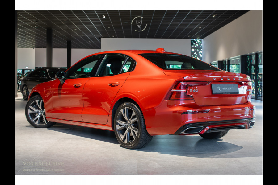 Volvo S60 2.0 T6 AWD Twin Engine R-Design Harman-Kardon|ACC|Keyless|18"|Verw-sportstoelen|Camera|Aut8