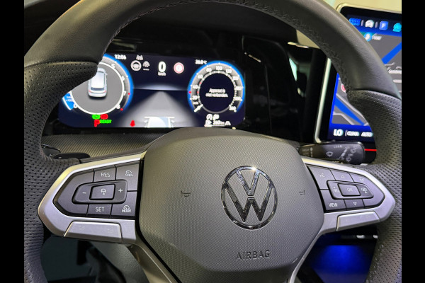 Volkswagen Golf 1.5 eTSI R-Line 8.5 Facelift Panorama ACC Camera