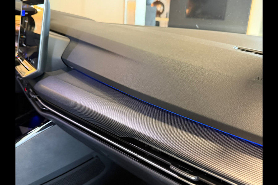 Volkswagen Golf 1.5 eTSI R-Line 8.5 Facelift Panorama ACC Camera