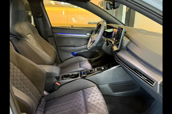 Volkswagen Golf 1.5 eTSI R-Line 8.5 Facelift Panorama ACC Camera