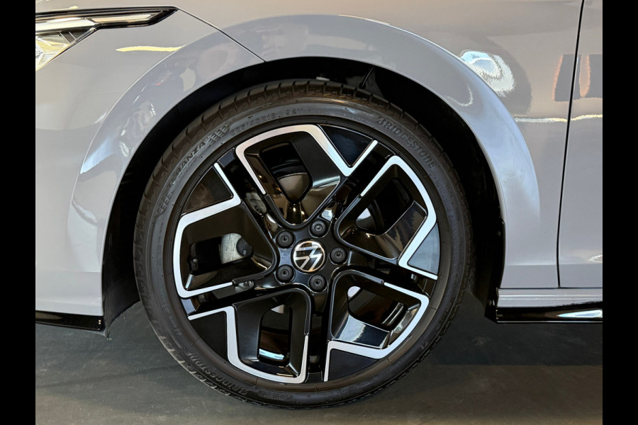 Volkswagen Golf 1.5 eTSI R-Line 8.5 Facelift Panorama ACC Camera