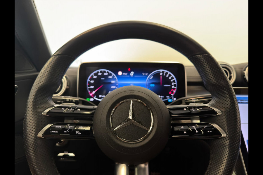 Mercedes-Benz C-Klasse Estate 300 e AMG / Pano / Memory / BTW