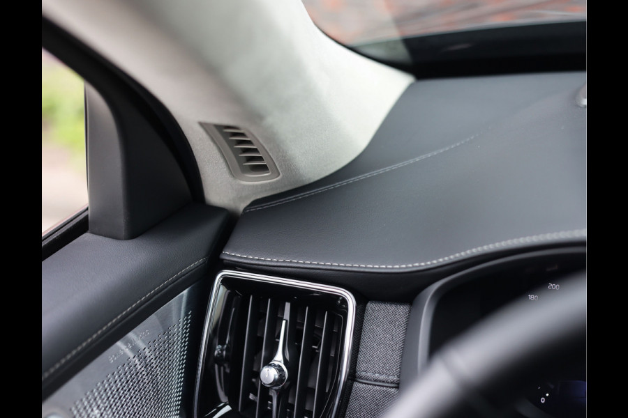 Volvo XC90 T8 AWD Ultra Bright | Pano - HUD - Bowers&Wilkins